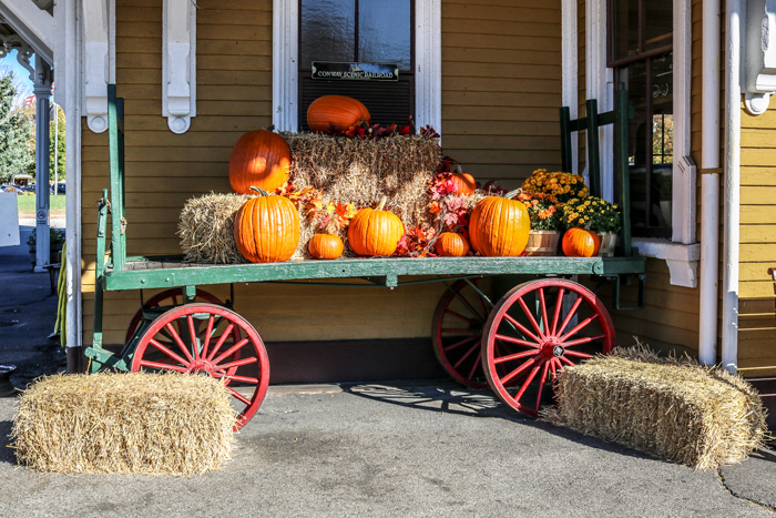 Pumpkin Wagon Display