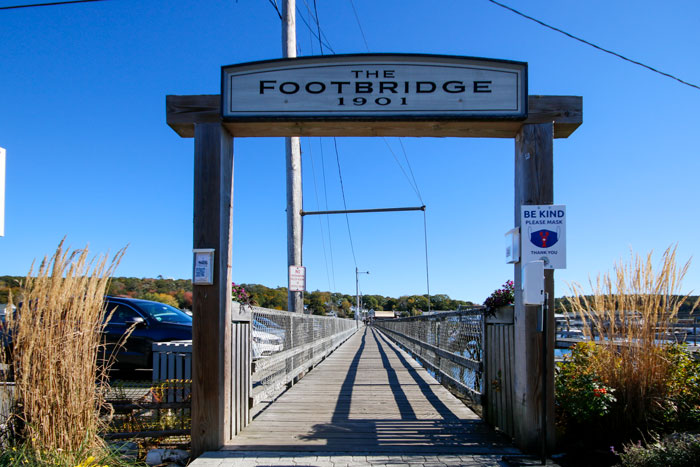The Entrance To The Boothbay Harbor Footbridge