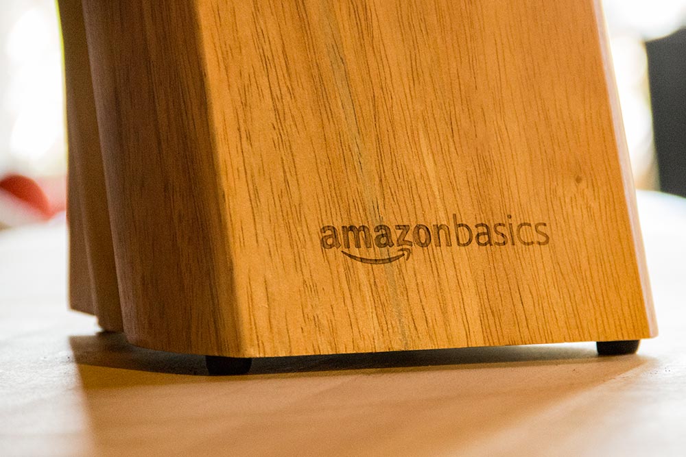 AmazonBasics Wooden Knife Set Holder