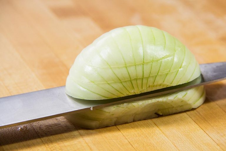 How to Correctly Chop an Onion