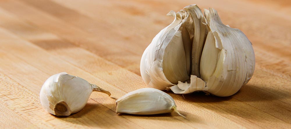 Tips On Peeling & Mincing Garlic